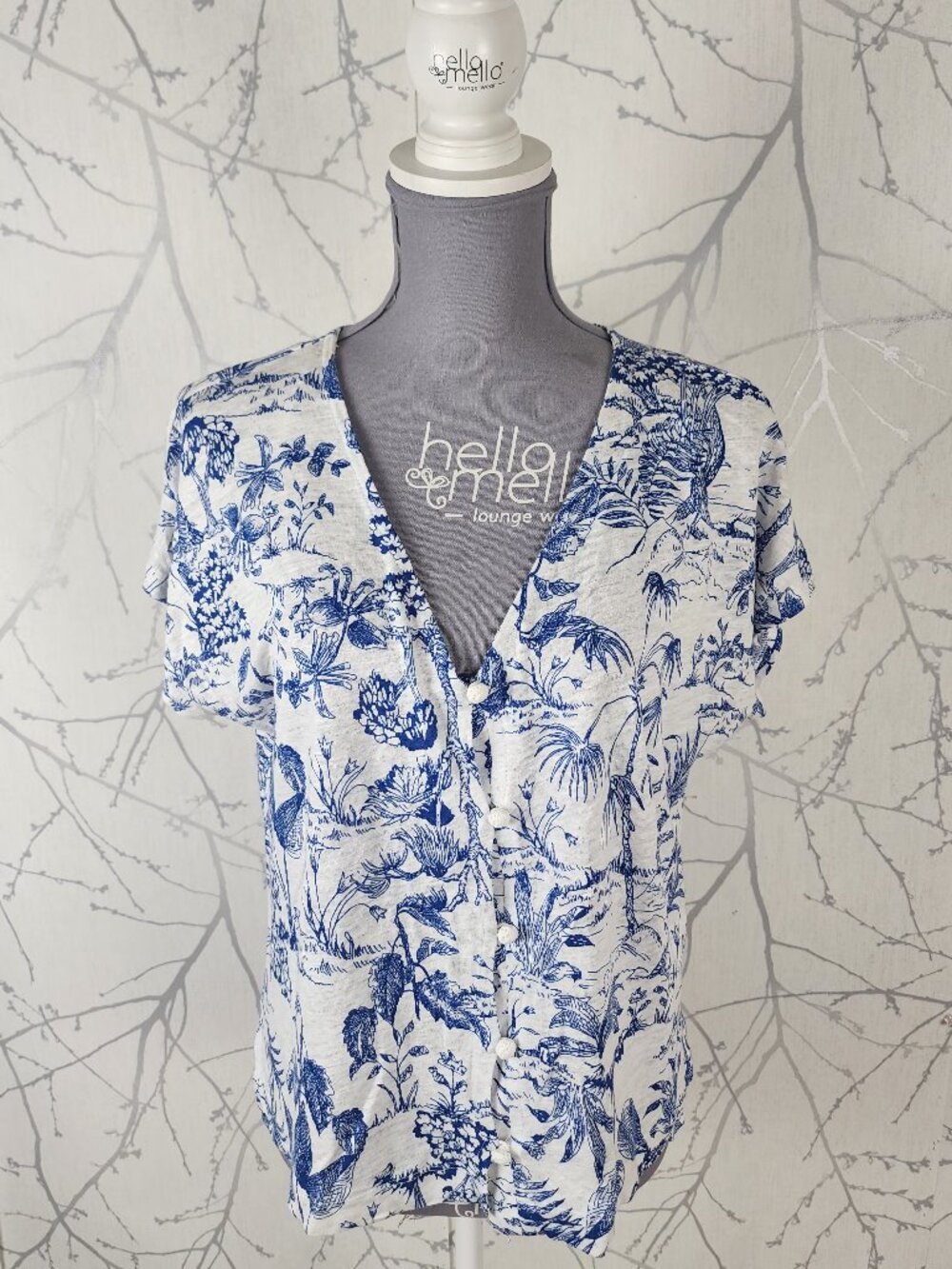Joie NWT Blue Floral Plants Linen Tencel V-Neck Button Front Top